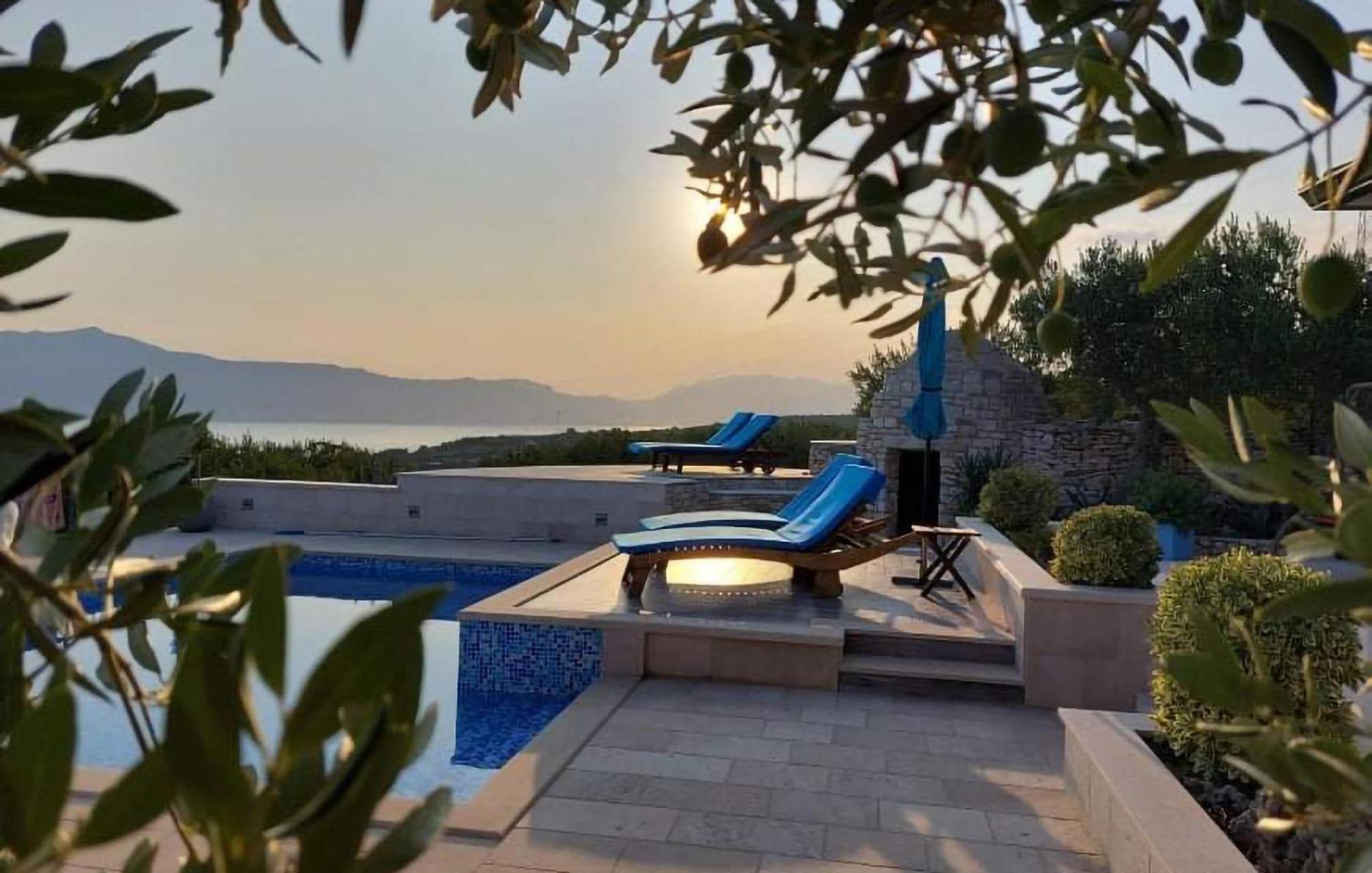Pet Friendly Home In Postira With Wifi المظهر الخارجي الصورة