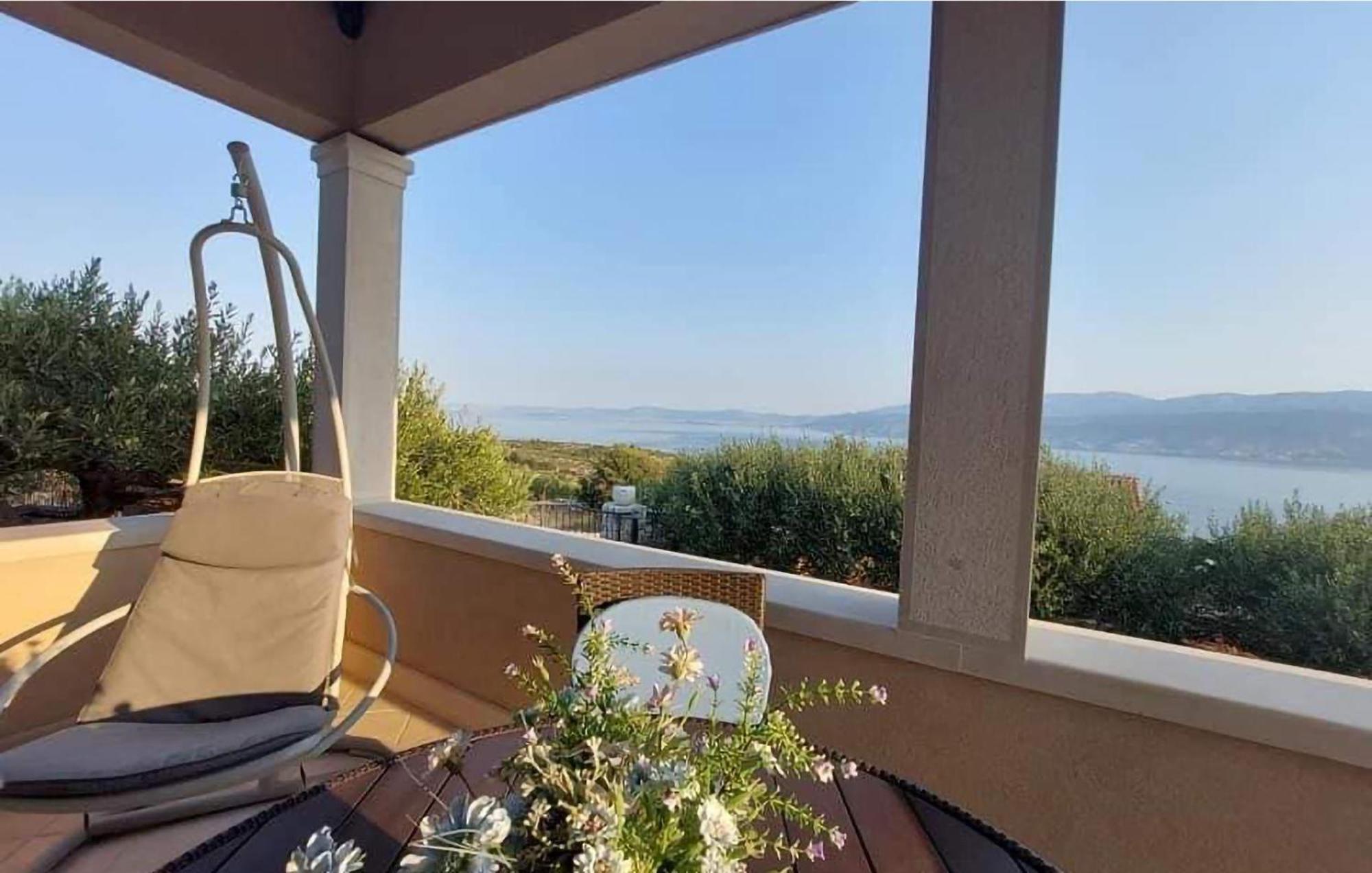 Pet Friendly Home In Postira With Wifi المظهر الخارجي الصورة